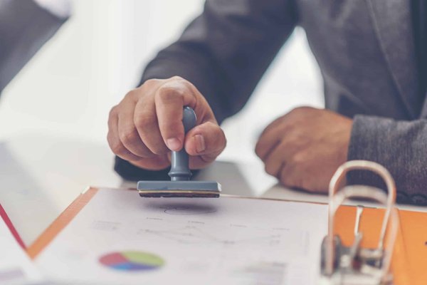 Comment choisir un tampon encreur en tant que chef d’entreprise ?