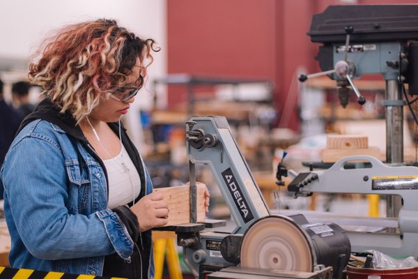 Quelles sont les fonctions principales d'une entreprise manufacturière ?