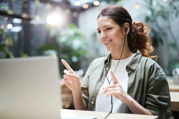 Formation en présentiel vs. formation en ligne à Annonay : quelle est la meilleure option pour vous ?